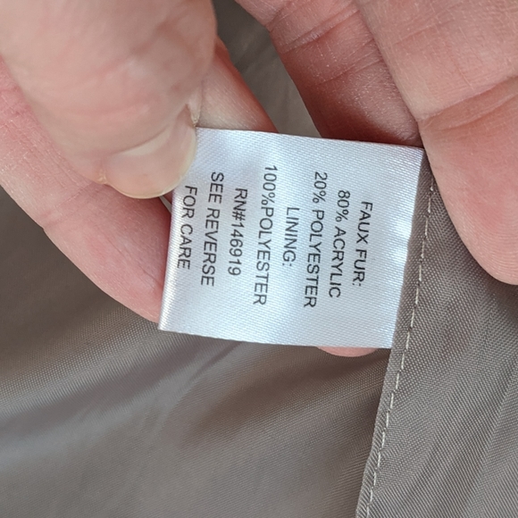 (Freshman Forever) Brown Gray Faux Fur Vest 7/8 - Picture 11 of 11